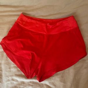 outdoor voices 2.5” hudson shorts in red